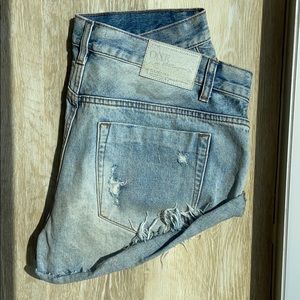 One Teapsoon Twisted Cuff Jean Shorts